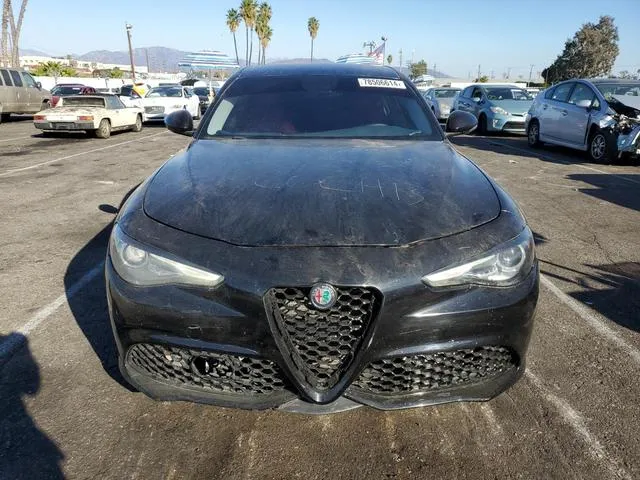 ZARFAEBN3J7575480 2018 2018 Alfa Romeo Giulia 5