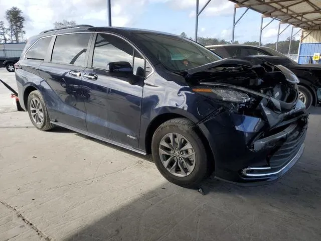 5TDYRKEC0MS065554 2021 2021 Toyota Sienna- Xle 4