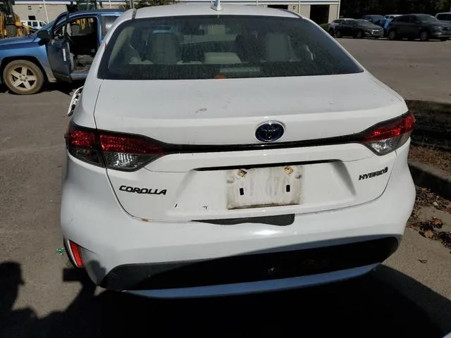 JTDEAMDE4MJ011230 2021 2021 Toyota Corolla- LE 6