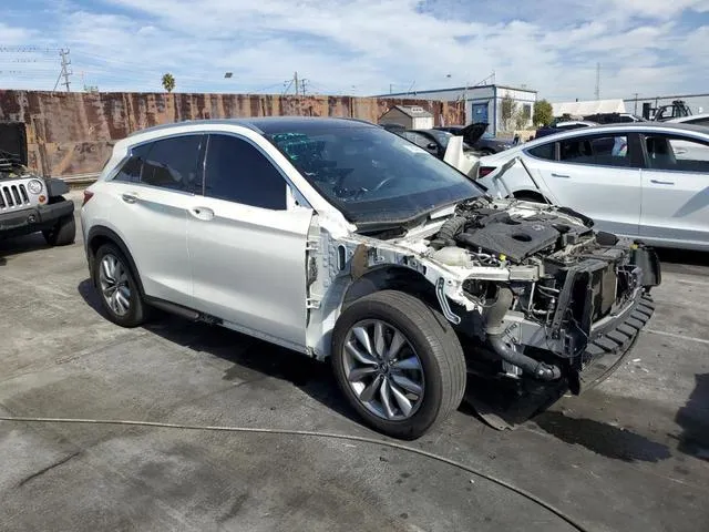 3PCAJ5M19KF129005 2019 2019 Infiniti QX50- Essential 4