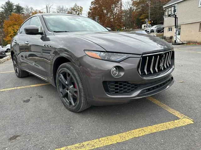 ZN661XUA4LX352737 2020 2020 Maserati Levante 4