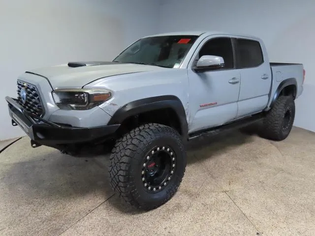 3TMAZ5CN2JM063064 2018 2018 Toyota Tacoma- Double Cab 2