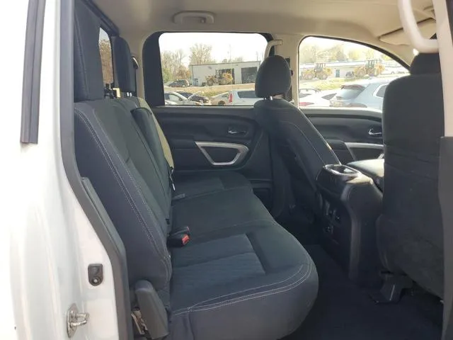 1N6AA1E63JN509943 2018 2018 Nissan Titan- SV 10