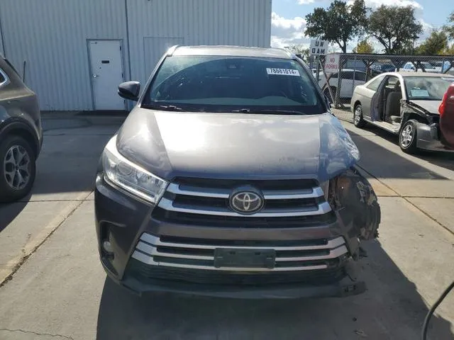 5TDJZRFH7HS425137 2017 2017 Toyota Highlander- SE 5