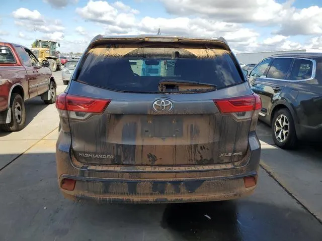 5TDJZRFH7HS425137 2017 2017 Toyota Highlander- SE 6