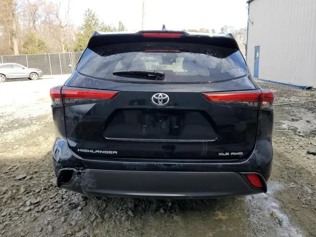 5TDGZRBH2MS072798 2021 2021 Toyota Highlander- Xle 6