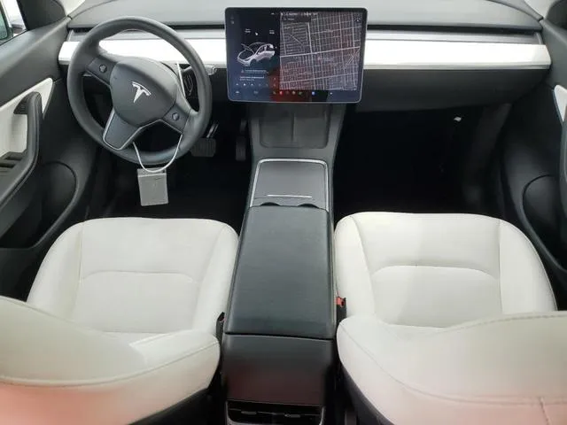 5YJYGDEE0MF141586 2021 2021 Tesla MODEL Y 8