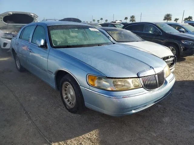 1LNFM81W6WY675468 1998 1998 Lincoln Town Car- Executive 4