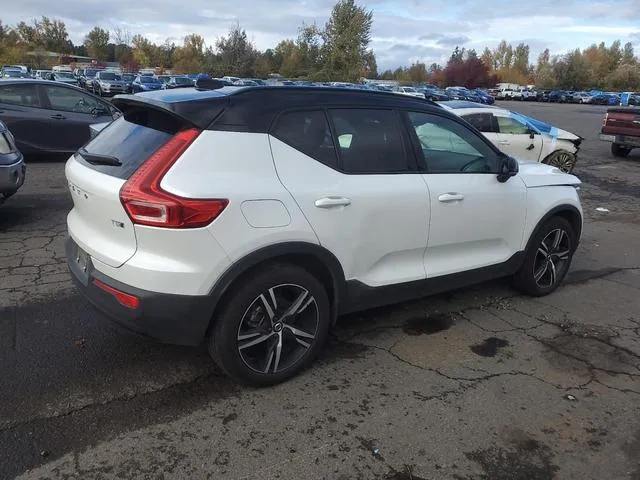 YV4162UM6M2547969 2021 2021 Volvo XC40- T5 R-Design 3