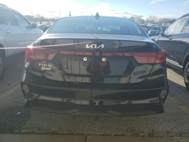 3KPF24AD2RE830660 2024 2024 KIA Forte- LX 6