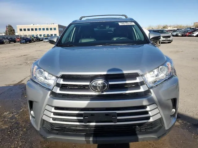 5TDJZRFH9JS532096 2018 2018 Toyota Highlander- SE 5