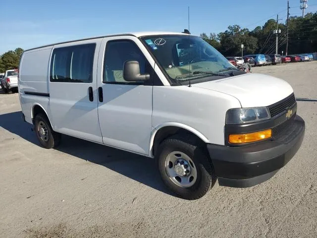 1GCWGAFP3M1239946 2021 2021 Chevrolet Express 4