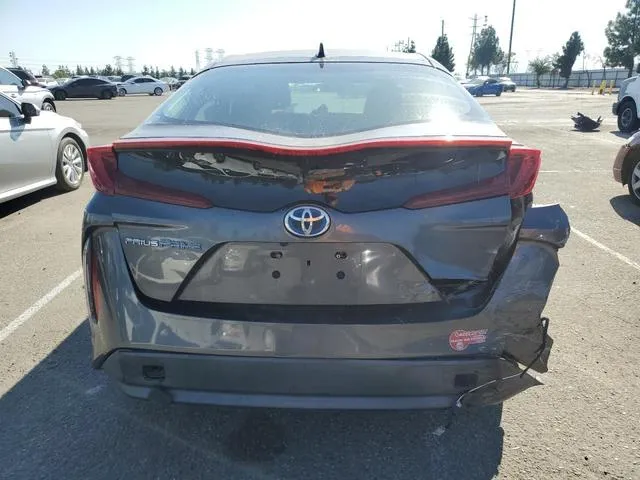 JTDKARFP2J3099371 2018 2018 Toyota Prius 6