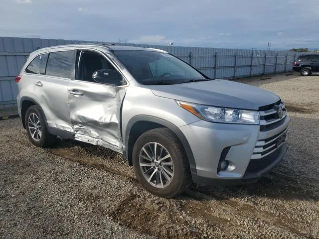 5TDJZRFH2KS601597 2019 2019 Toyota Highlander- SE 4