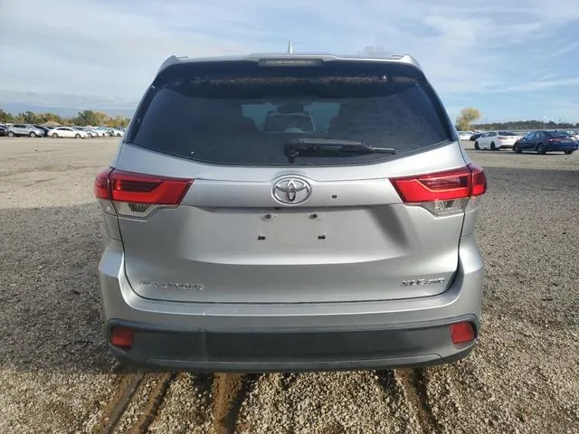 5TDJZRFH2KS601597 2019 2019 Toyota Highlander- SE 6