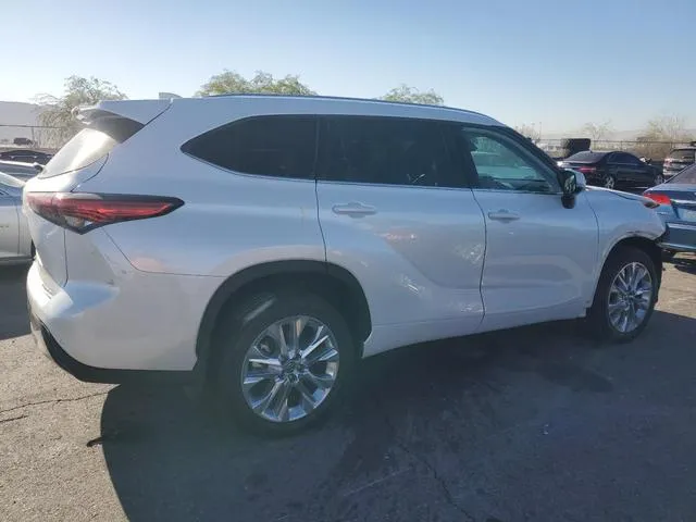 5TDDZRBH8NS214821 2022 2022 Toyota Highlander- Limited 3