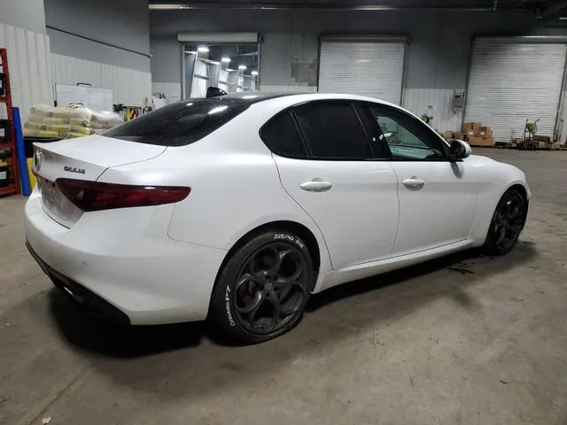 ZARFAEENXJ7566528 2018 2018 Alfa Romeo Giulia- Ti Q4 3