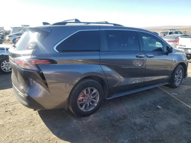 5TDJRKEC4MS020439 2021 2021 Toyota Sienna- Xle 3