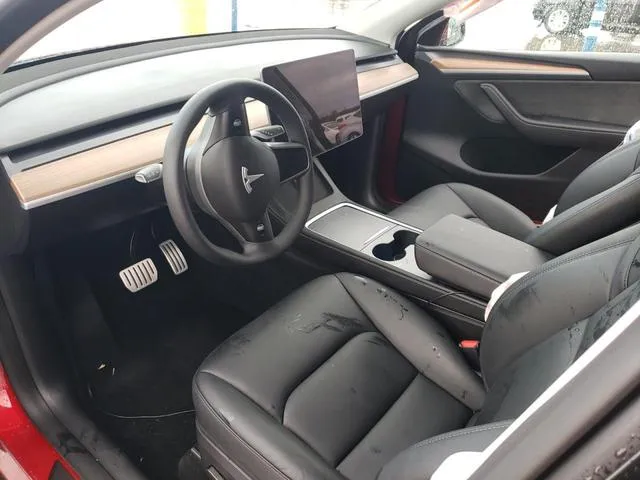 7SAYGDEFXRA308388 2024 2024 Tesla MODEL Y 8