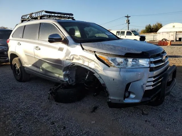 5TDJZRFH4JS529736 2018 2018 Toyota Highlander- SE 4