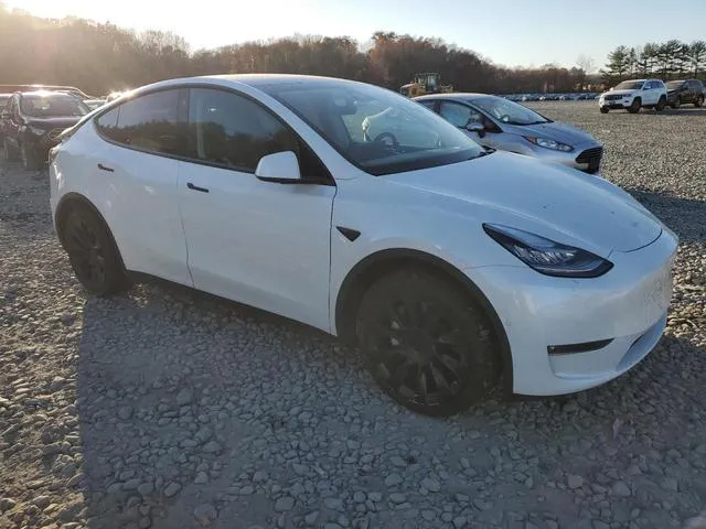 5YJYGDEEXMF286621 2021 2021 Tesla MODEL Y 4