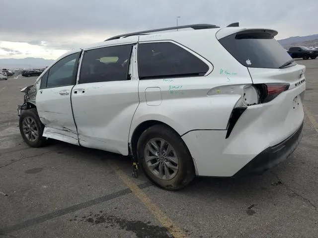 5TDJRKEC2NS133436 2022 2022 Toyota Sienna- Xle 2