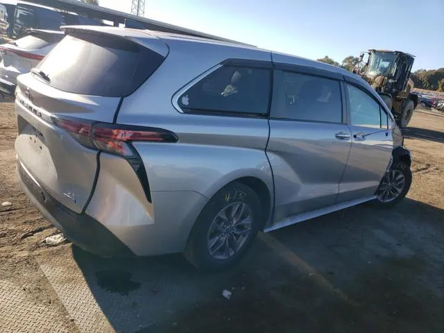 5TDYRKEC1NS130560 2022 2022 Toyota Sienna- Xle 3