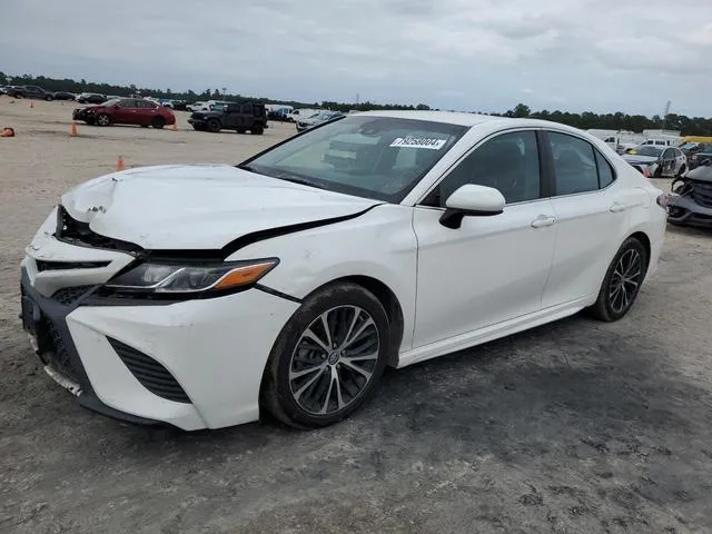 4T1B11HK0JU542724 2018 2018 Toyota Camry- L 1