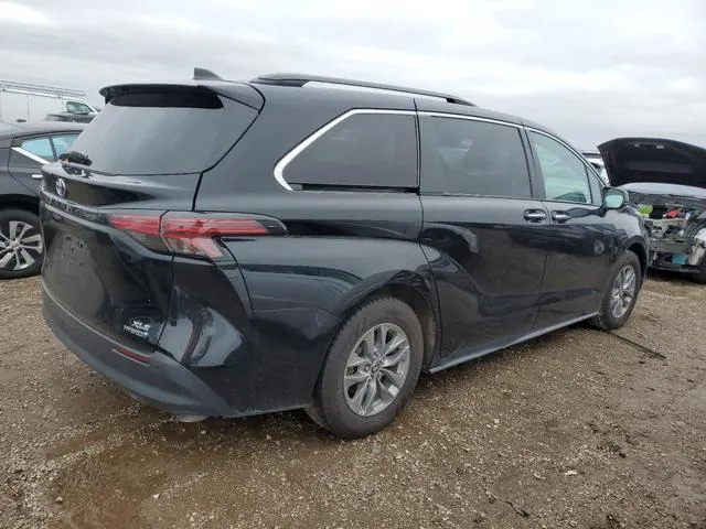 5TDYRKEC8NS135691 2022 2022 Toyota Sienna- Xle 3