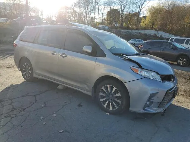 5TDDZ3DC8JS207330 2018 2018 Toyota Sienna- Xle 4