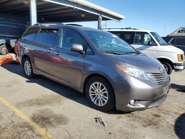 5TDYK3DC0GS743607 2016 2016 Toyota Sienna- Xle 4