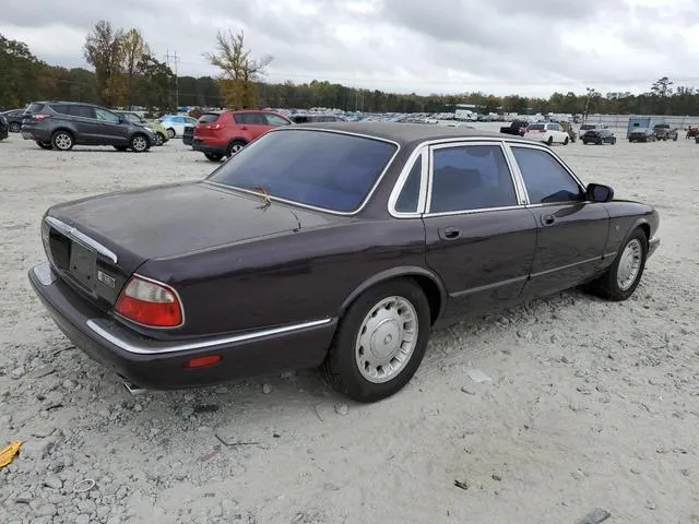 SAJHX1240WC822861 1998 1998 Jaguar XJ8 3