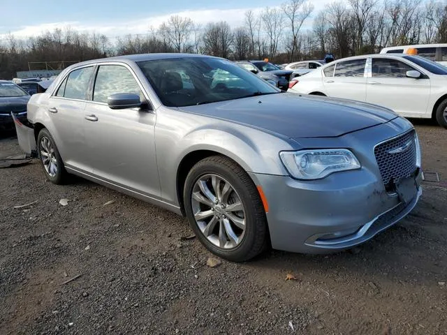 2C3CCARG0GH176499 2016 2016 Chrysler 300- Limited 4