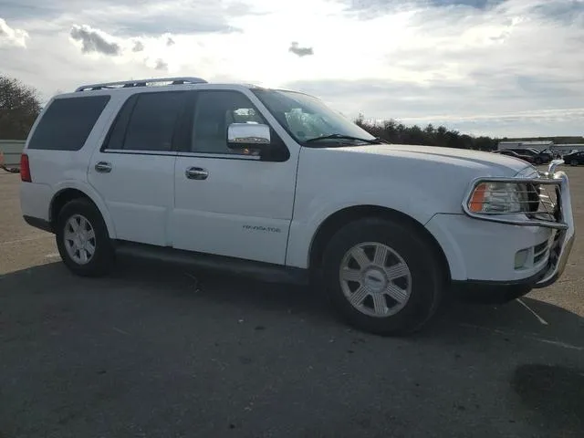 5LMFU28556LJ03893 2006 2006 Lincoln Navigator 4