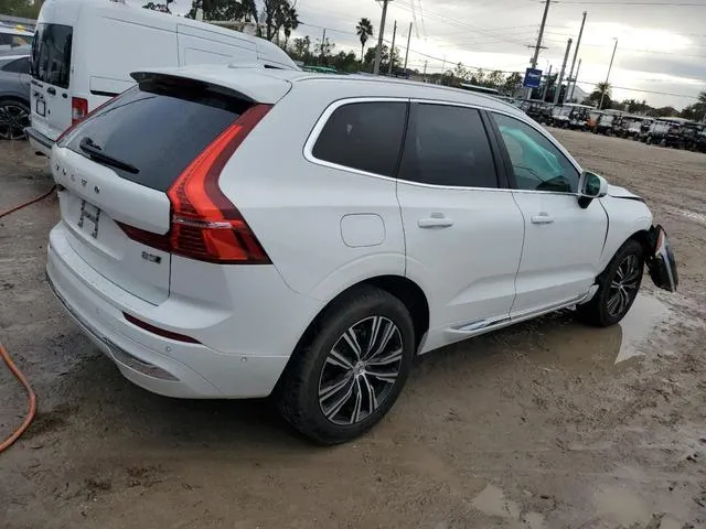 YV4L12RLXN1008477 2022 2022 Volvo XC60- B5 Inscription 3