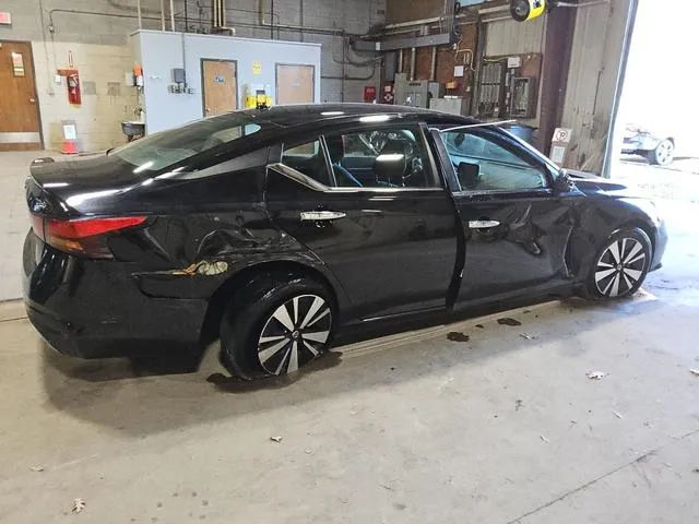 1N4BL4DVXNN388352 2022 2022 Nissan Altima- SV 3