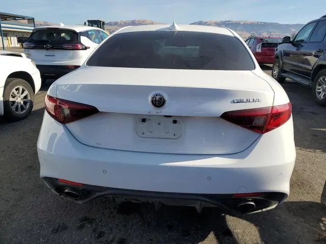 ZARFAEBN3J7566343 2018 2018 Alfa Romeo Giulia 6