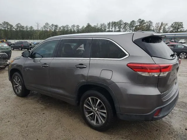 5TDKZRFH5JS540491 2018 2018 Toyota Highlander- SE 2