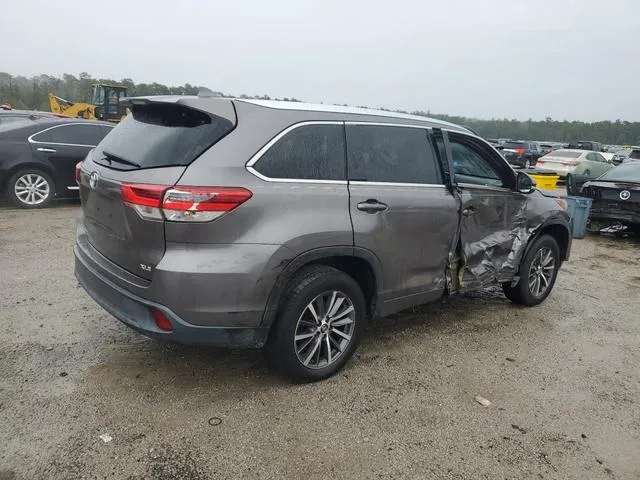 5TDKZRFH5JS540491 2018 2018 Toyota Highlander- SE 3