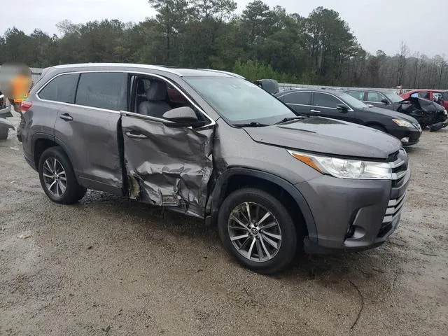 5TDKZRFH5JS540491 2018 2018 Toyota Highlander- SE 4