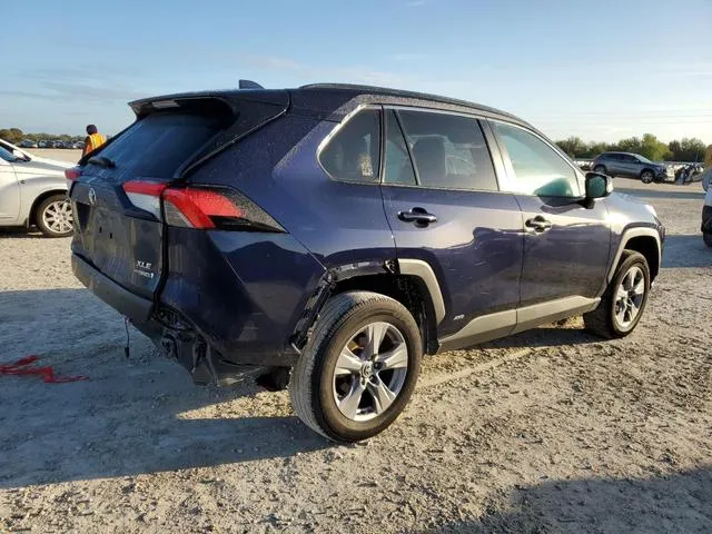 4T3RWRFV9NU057572 2022 2022 Toyota RAV4- Xle 3