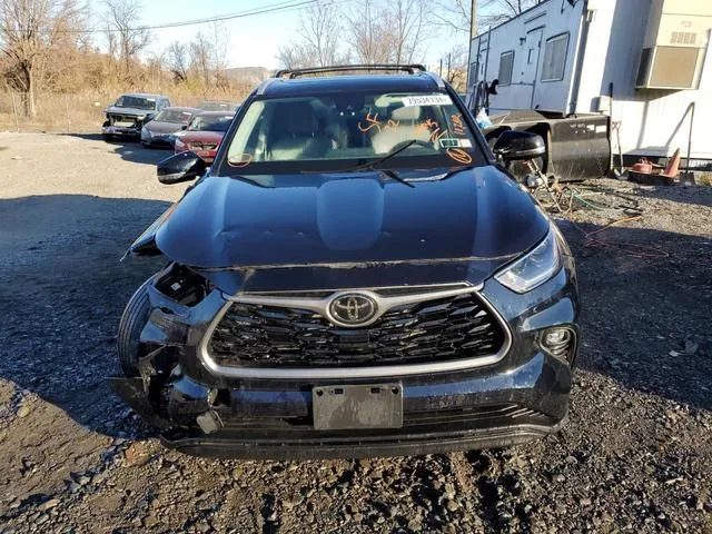 5TDGZRBH0NS560293 2022 2022 Toyota Highlander- Xle 5