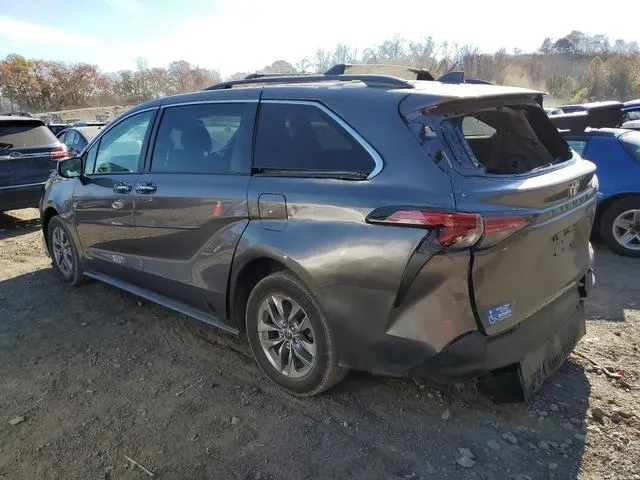 5TDJSKFC4MS023053 2021 2021 Toyota Sienna- Xle 2