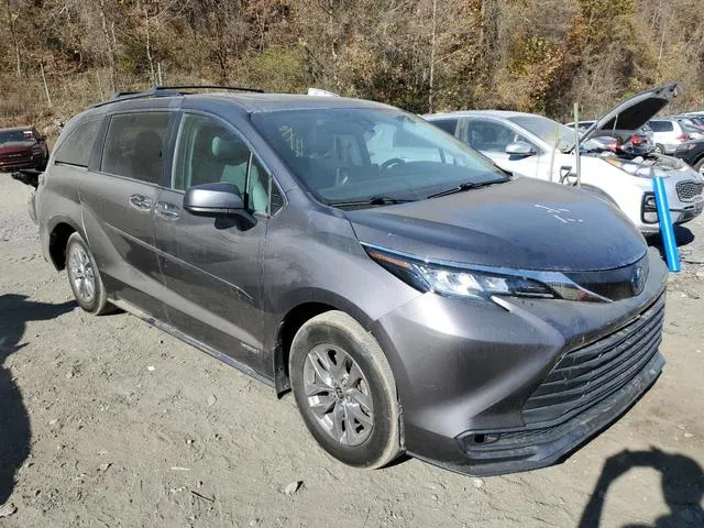 5TDJSKFC4MS023053 2021 2021 Toyota Sienna- Xle 4