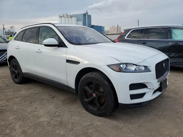 SADCJ2BV4HA492766 2017 2017 Jaguar F-Pace- Premium 4