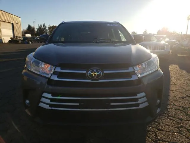 5TDJZRFH2KS623194 2019 2019 Toyota Highlander- SE 5