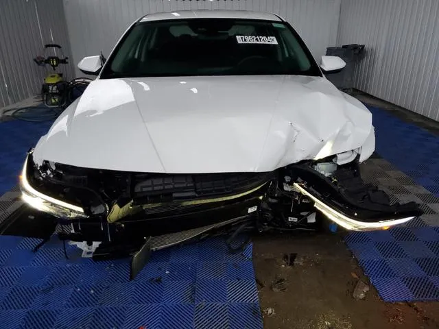 KMHLM4DG5RU665378 2024 2024 Hyundai Elantra- Sel 5