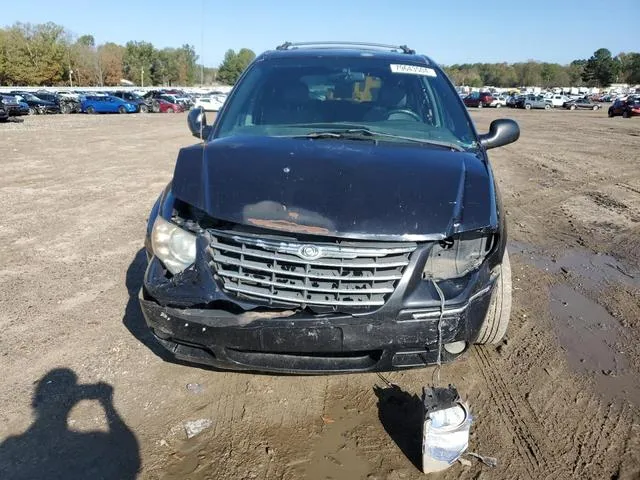 2C4GP64L65R116446 2005 2005 Chrysler Town and Country- Limited 5