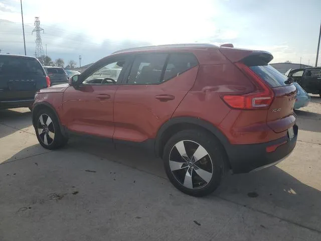 YV4162UK3L2270579 2020 2020 Volvo XC40- T5 Momentum 2