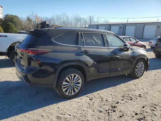 5TDKDRBH7RS535664 2024 2024 Toyota Highlander- LE 3